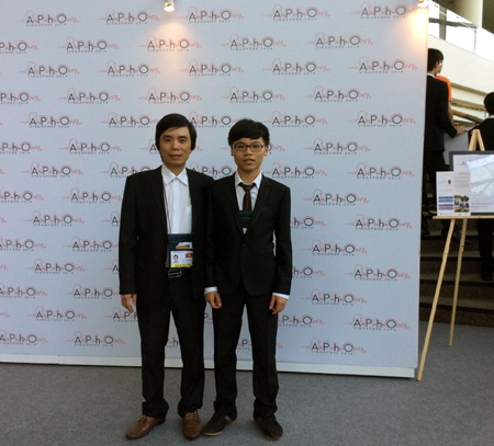 Thầy Trần Văn Nga là