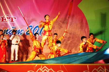 Tiết mục của đoàn nghệ thuật huyện Nghi Lộc mang đậm chất miền biển