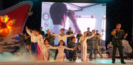 Thế hệ trẻ Nghệ An tri ân thân nhân các liệt sỹ đã hy sinh bảo vệ biển đảo thiêng liêng của Tổ quốc