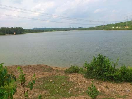 Tìm thấy thi thể nữ sinh bị nước cuốn sau khi thi tốt nghiệp THPT - 1 Đập nước Bàu Ganh - nơi xảy ra vụ đuối nước khiến em Huy tử vong