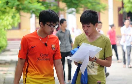 Nhiều thí sinh nhận xét, đề Toán năm nay tương đối khó và có tính phân loại. (Ảnh: Doãn Hòa)