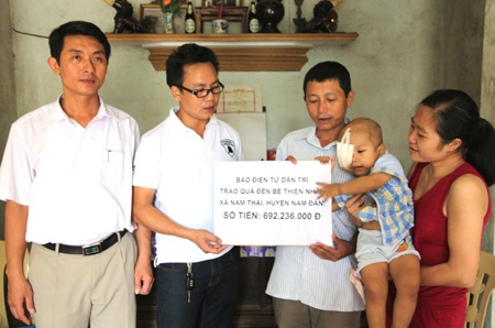 Gần 700 triệu đồng đến với bé Thiện Nhân