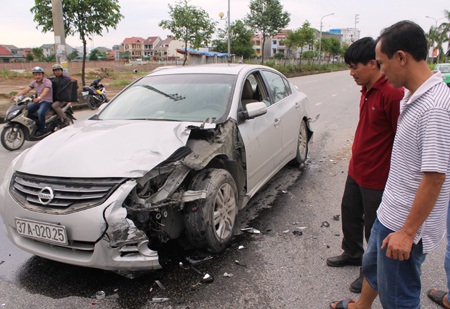 Hiện trường vụ tai nạn trên đại lộ Lê Nin (TP Vinh)