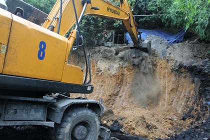 Liên tiếp đánh sập các lò than “thổ phỉ” tại “điểm nóng” Hạ Long - 11