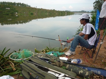 Theo chân các “cần thủ” lên núi săn cá hồ Bầu Lầy - 1