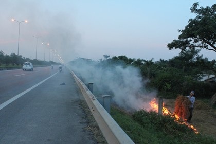 Hà Nội bị “hun khói” - 11