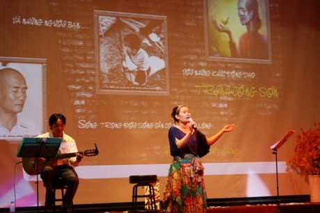 Đêm nhạc Trịnh gây quỹ ủng hộ người già và trẻ em khuyết tật - 2