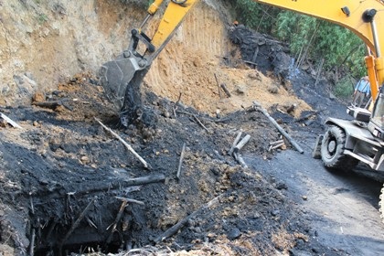 Sập hầm than “thổ phỉ”, 2 người thiệt mạng - 2