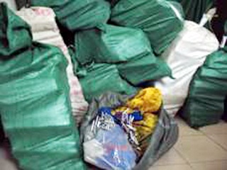 Liên tiếp triệt phá các đường dây vận chuyển thuốc lá, thuốc nổ trái phép - 1