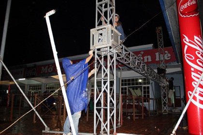 Dừng các hoạt động trên biển, khẩn cấp di dời dân tránh bão - 4