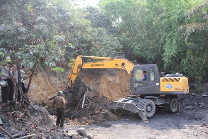 Bắt giữ hơn 2.000 tấn than vận chuyển trái phép - 2