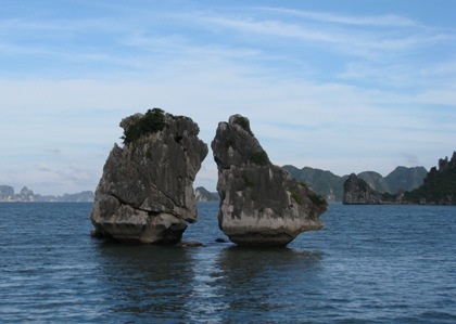 Quảng Ninh kêu gọi 63 tỉnh, thành bầu chọn cho Vịnh Hạ Long - 1 Quảng Ninh kêu gọi 63 tỉnh, thành bầu chọn cho Vịnh Hạ Long - 1