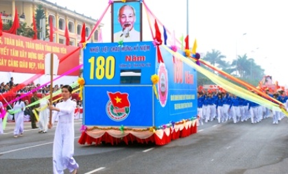 Long trọng lễ kỷ niệm 180 năm thành lập tỉnh Hưng Yên - 1