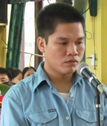 Giữ gái làng bằng... lưỡi lê, lĩnh án 7 năm tù  - 1