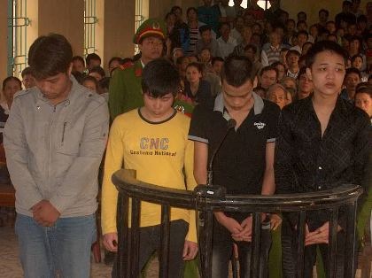 Chém chết xe ôm cướp xe máy, lĩnh án chung thân - 2