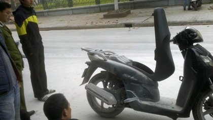 Vừa tắt máy, xe SH bỗng bốc cháy đùng đùng - 3