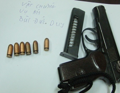 Mang súng K59 áp tải ma túy - 2