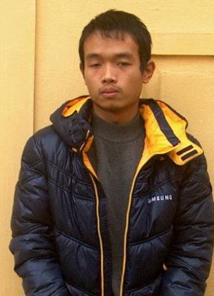 Bị kiểm tra, tài xế lao thẳng vào xe thanh tra giao thông - 1