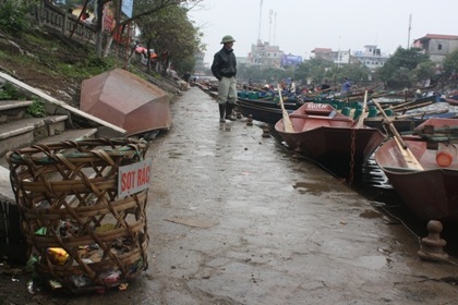 Hơn 4 vạn du khách đến chùa Hương đón thời khắc khai hội - 5