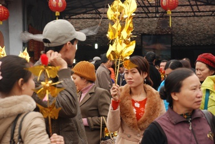 Hội Phủ Giày nô nức ăn theo lễ khai ấn đền Trần  - 1