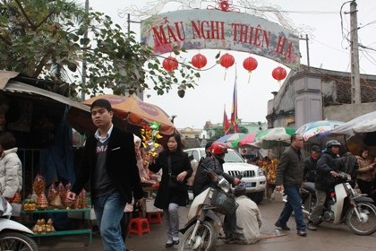 Hội Phủ Giày nô nức ăn theo lễ khai ấn đền Trần  - 15