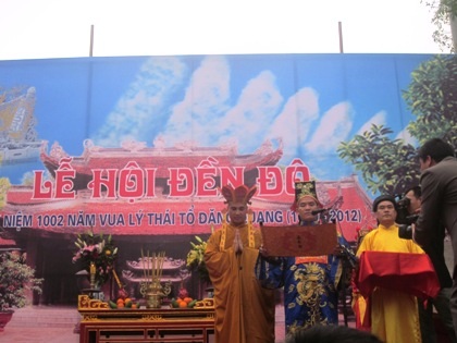 Tưng bừng lễ hội đền Đô kỷ niệm 1002 năm vua Lý Thái Tổ đăng quang 