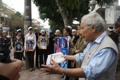 Những giây phút căng thẳng trong phiên xử Lê Văn Luyện 