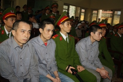 Những giây phút căng thẳng trong phiên xử Lê Văn Luyện 