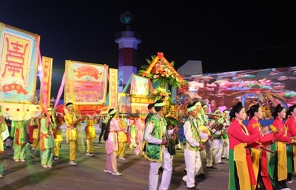 Tưng bừng đêm hội sắc màu văn hóa Carnaval Hạ Long 2012