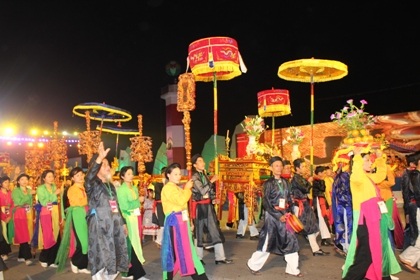 Tưng bừng đêm hội sắc màu văn hóa Carnaval Hạ Long 2012