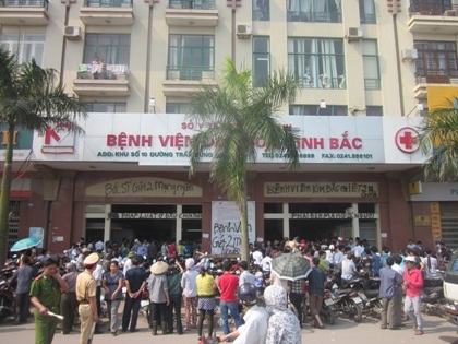 Thai phụ tử vong, hàng trăm người bủa vây bệnh viện