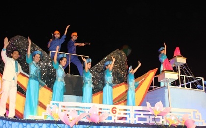 Tưng bừng đêm hội sắc màu văn hóa Carnaval Hạ Long 2012