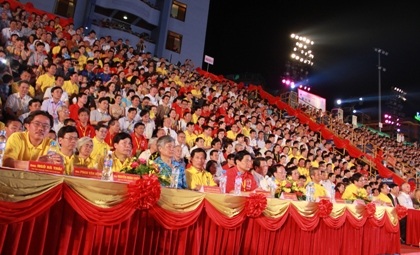 Tưng bừng đêm hội sắc màu văn hóa Carnaval Hạ Long 2012