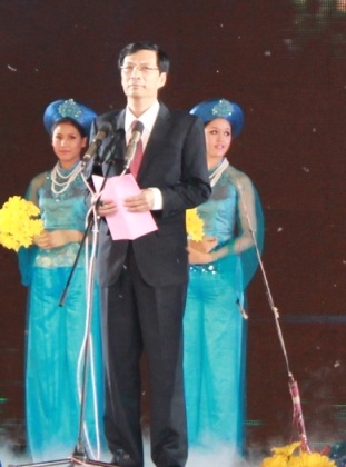 Tưng bừng đêm hội sắc màu văn hóa Carnaval Hạ Long 2012