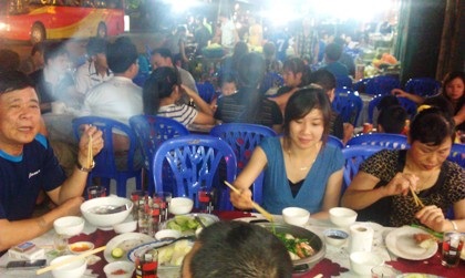 Dịch vụ thổi giá chóng mặt tại Carnaval Hạ Long - 4 Dịch vụ thổi giá chóng mặt tại Carnaval Hạ Long