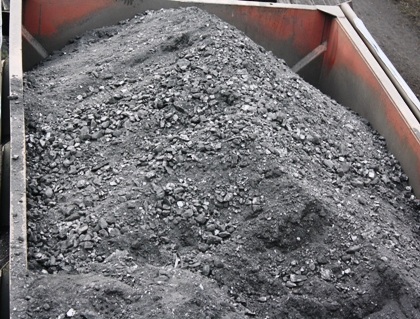 Bắt giữ tàu biển chở 1400 tấn than cám lậu