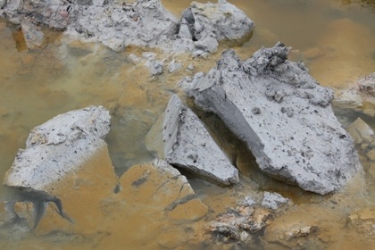 Quảng Ninh chỉ đạo xử lý tình trạng “trộm” đất sét báo Dân trí nêu