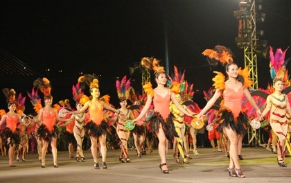“Cháy” phòng nghỉ trước tuần du lịch Carnaval Hạ Long - 1 “Cháy” phòng nghỉ trước tuần du lịch Carnaval Hạ Long