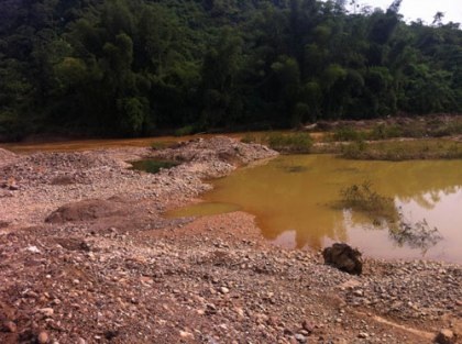 Vàng tặc lộng hành biến sông Bắc Giang trở thành dòng sông chết.