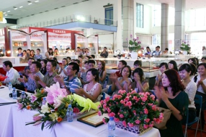 Lễ trao giải cuộc thi Nhật ký mùa hạ thu hút đông đảo bạn đọc tham dự.