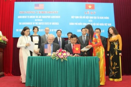 Bộ GTVT ký Hiệp định sửa đổi vận tải hàng không Việt Nam - Hoa Kỳ - 1 Bộ GTVT ký Hiệp định sửa đổi vận tải hàng không Việt Nam - Hoa Kỳ