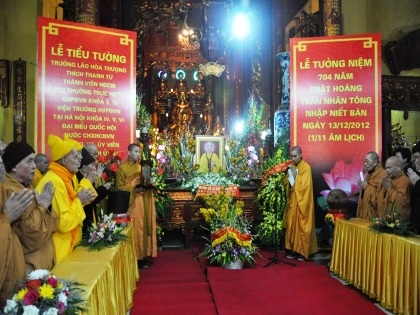 Long trọng lễ tưởng niệm 704 năm Phật Hoàng Trần Nhân Tông nhập niết bàn tại chùa Quán Sứ.