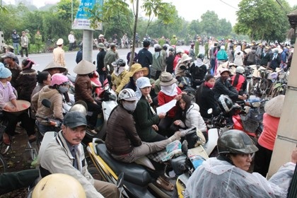 Hai bị cáo côn đồ bị tuyên phạt 60 tháng tù giam.