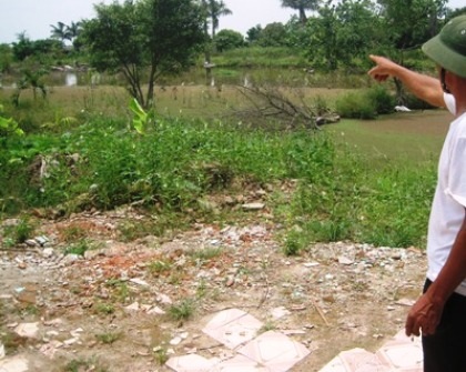 Hiện trường vụ côn đồ hành hung người dân.