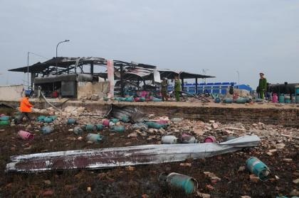 Phút sinh tử của các nạn nhân vụ nổ gas - 1 Vụ nổ gas kinh hoàng khiến hơn 30 người bị thương.