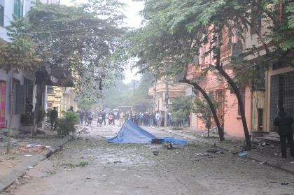 2 thanh niên bị mìn nổ tan xác: Nghi án trả thù "hụt" - 1 Nguyên nhân ban đầu vụ nổ được xác định do 2 nạn nhân tự gây ra.