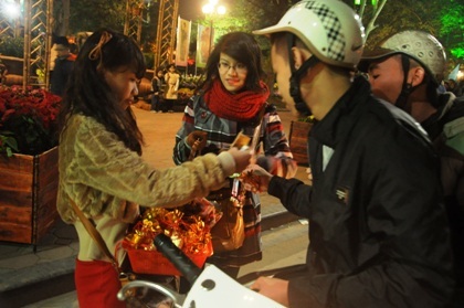 Mỗi một túi muối, lộc như thế này có giá 30 nghìn đồng.