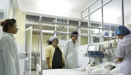 Gia đình bên ngoại hai cháu khẩn cầu sự giúp đỡ của các tấm lòng hảo tâm.