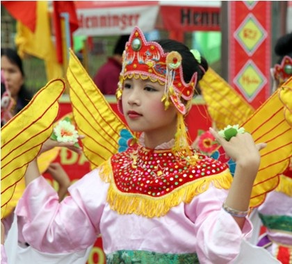 Dâng bánh chưng bánh dày lên các Vua Hùng - 6 Anh Thế - Quốc Đô