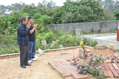 Phần mộ bà S. được an táng tại nghĩa trang Tân Mai. 